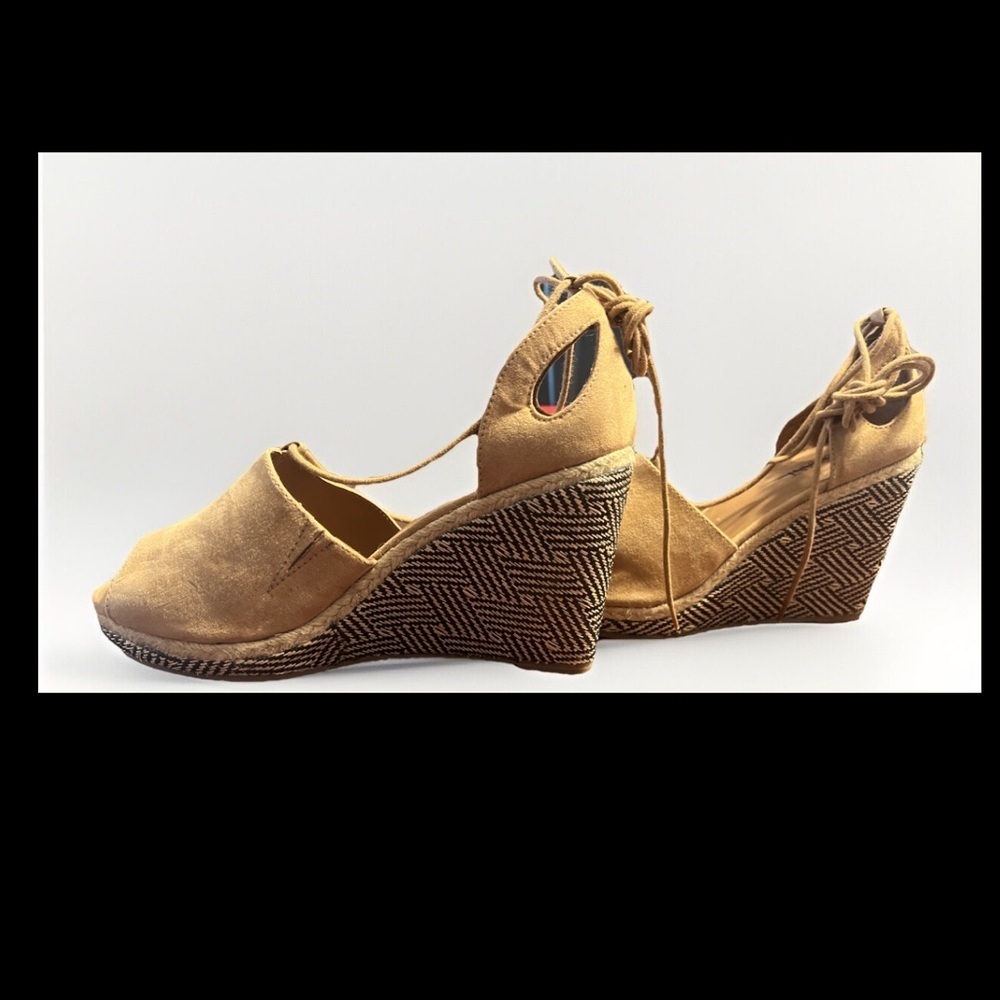 Lane Bryant Womens  Wedge High Heel Ankle Tie Closed Tan color 11W NEW